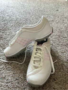 Nike White Athletic Golf Shoes with Light Pink Accents